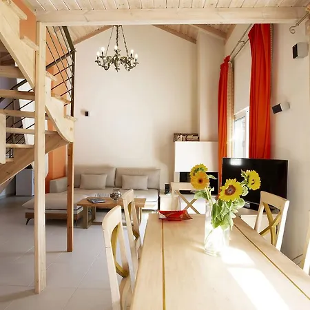 Niriides Villa *
