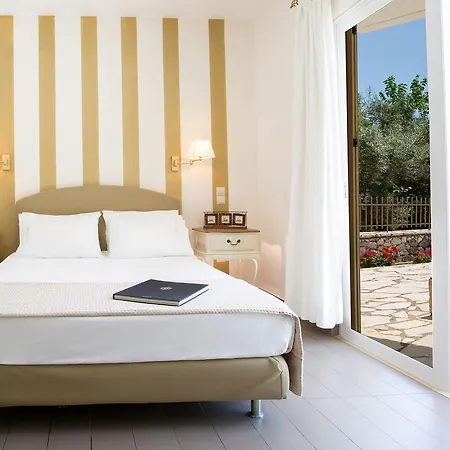Niriides * Rachi (Lefkada)